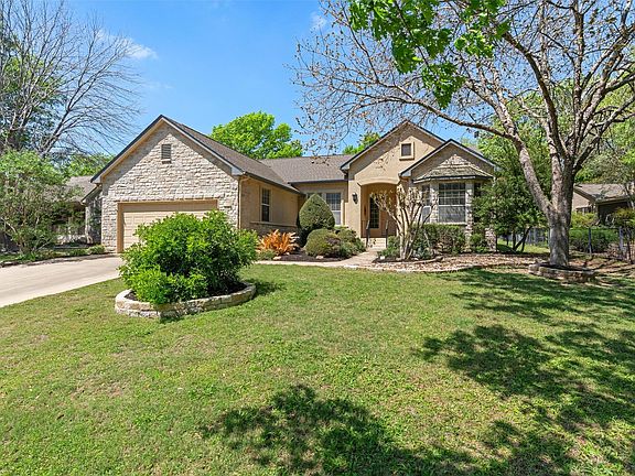 2nd image of 110 Persimmon Ln