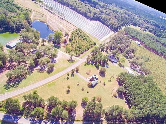 3rd image of 1751 Mount Calvary Rd