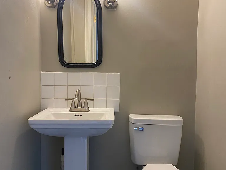419 Main St #1 — Photo 5