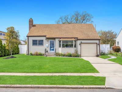 14 Dahlia Lane, Deer Park, NY, 11729