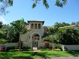 200 Ridgewood Rd, Coral Gables, FL 33133