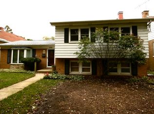 3135 Sunnyside Ave, Brookfield, IL 60513