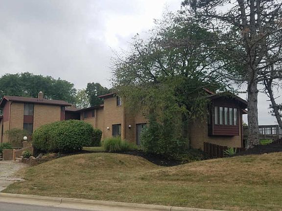 3rd image of 3529-3541 Sunset Dr
