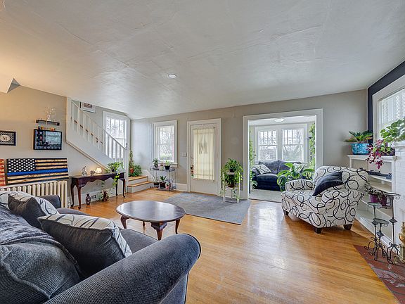 4th image of 3121 Collingwood St NE