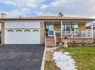 1242 McBride Ave, Mississauga, ON L5C 1M8