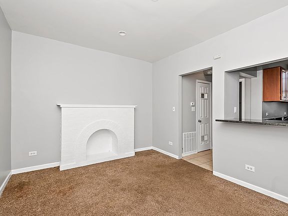 4th image of 4230 S Michigan Ave #1S