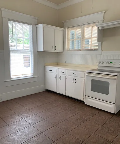 2060 Lafayette St — Photo 5