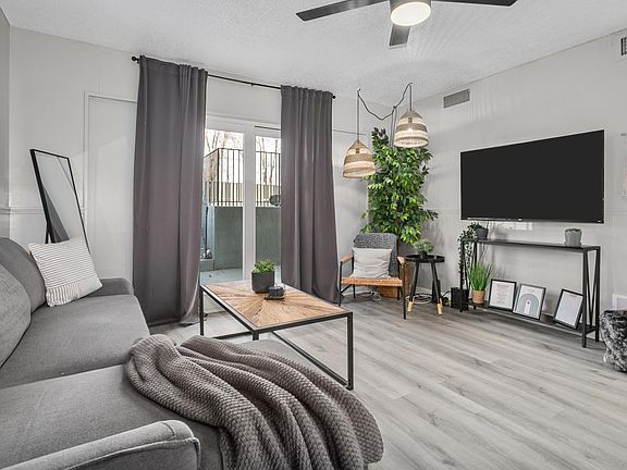 3rd image of 516 Splitlog Ave #29