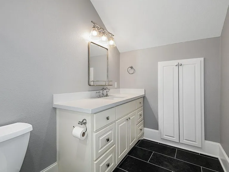 2401 Market St #101 — Photo 14