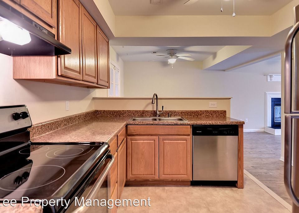 1st image of 206 Trivalon Ct