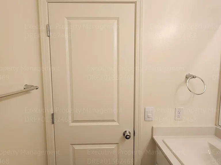 8921 Kemi St — Photo 53