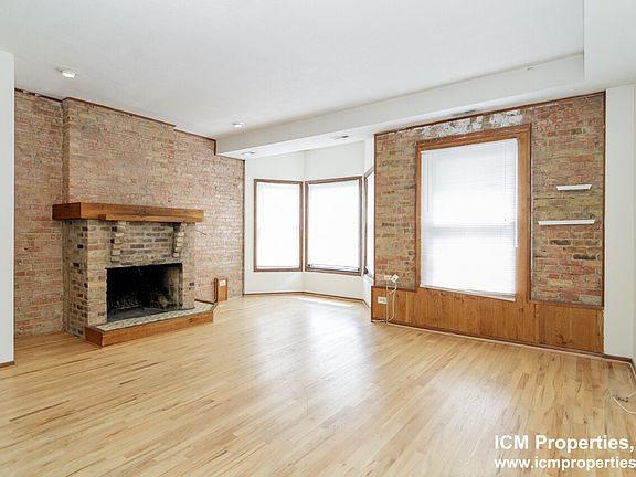 2nd image of 2502 N Lincoln Ave #1