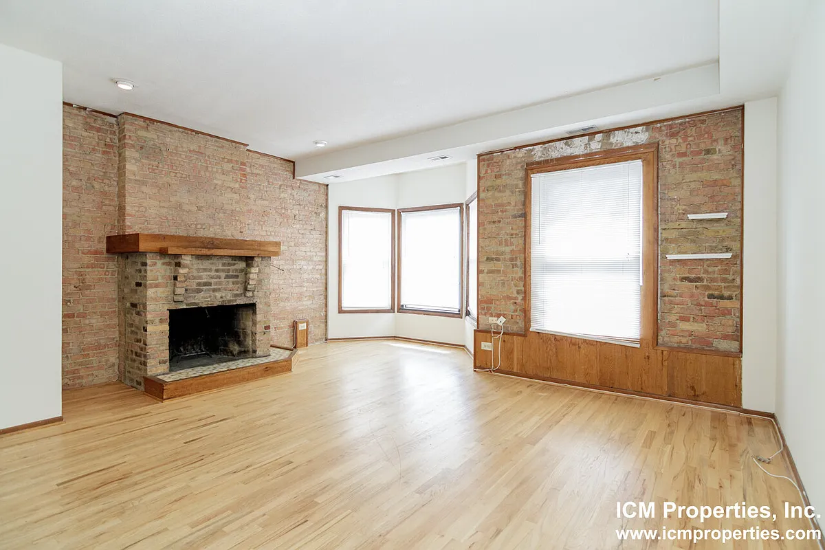 Building Photo - 2515 N Lincoln Ave #1