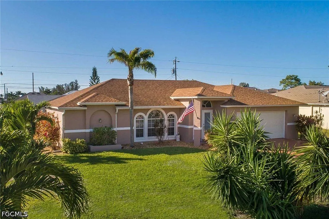 3 bed, 2.0 bath, 1668 sqft, $5,000 — Photo 4