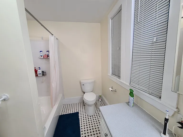 25 Evergreen St #1 — Photo 9