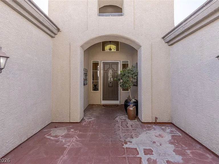 9421 Queen Charlotte Dr — Photo 6