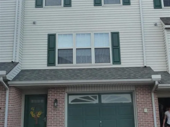 357 Country Club Rd, Red Lion, PA 17356