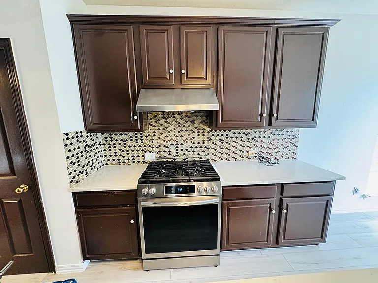 2762 Hillview Dr — Photo 20