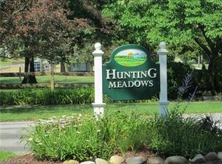 18298 Fox Hollow Dr, Strongsville, OH 44136