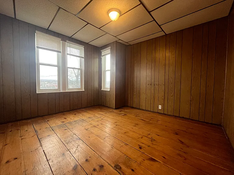 61 Fox St #2 — Photo 10