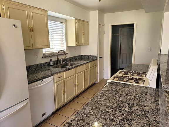 5th image of 5425 Corsicana Ave