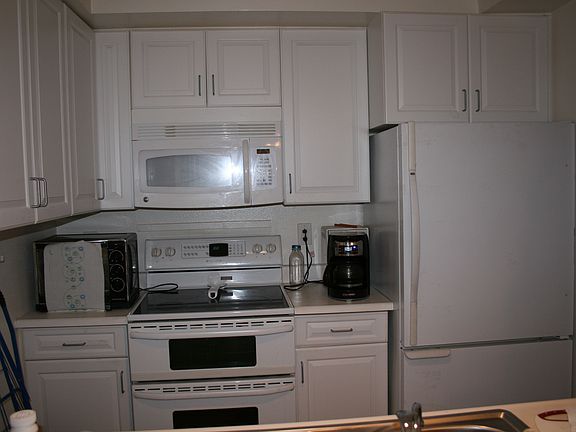 5th image of 501 Palisades Dr APT 322