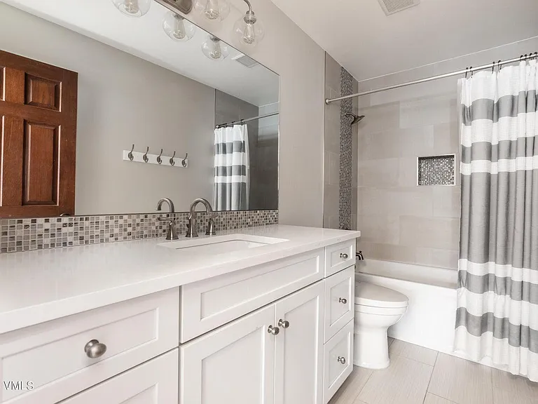 48 Charolais Cir — Photo 10