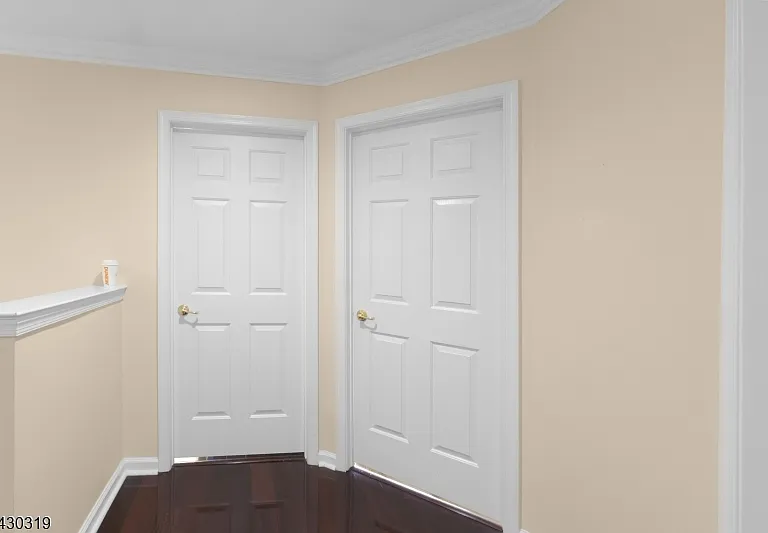 72 Albert Ct — Photo 37