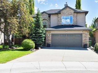 136 N Strathlea Pl SW, Calgary, AB T3H4T6