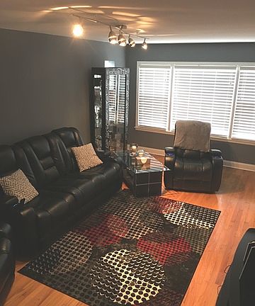4th image of 4415 N Kildare Ave #1