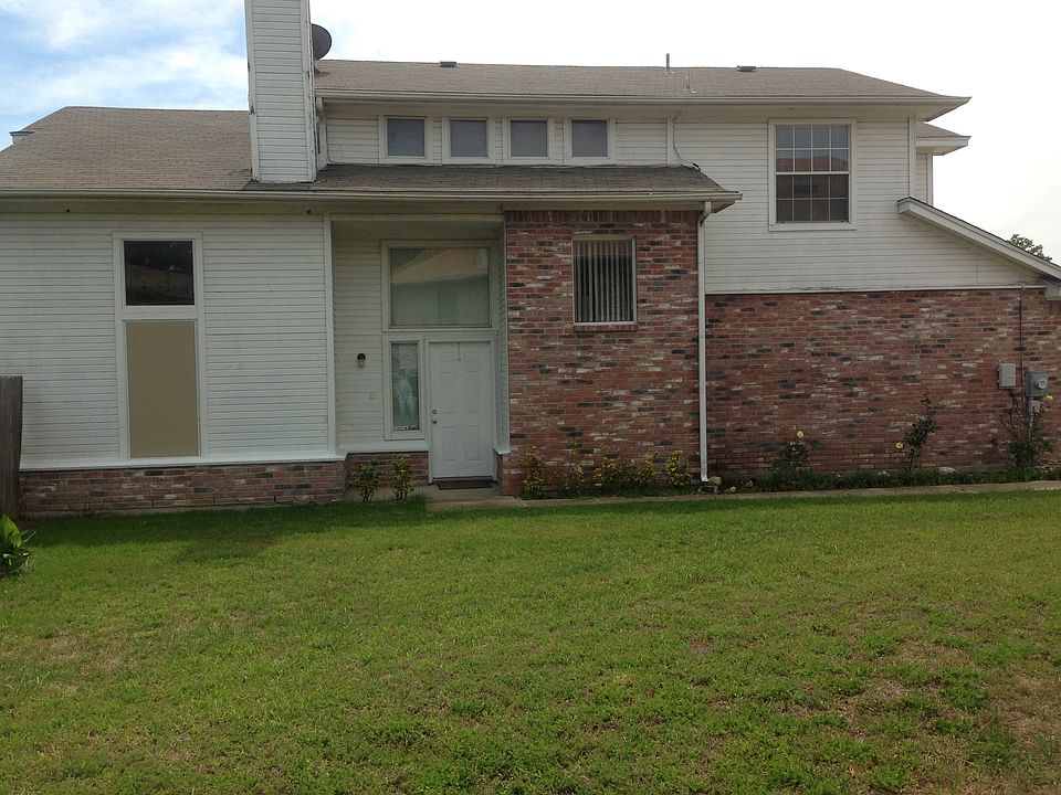 2nd image of 1004 Brenner Ct
