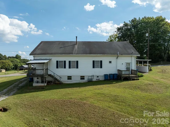 84 Falls Ave, Granite Falls, NC 28630