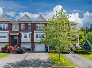 64 Surrey Way, Halifax, NS B2W 6R7