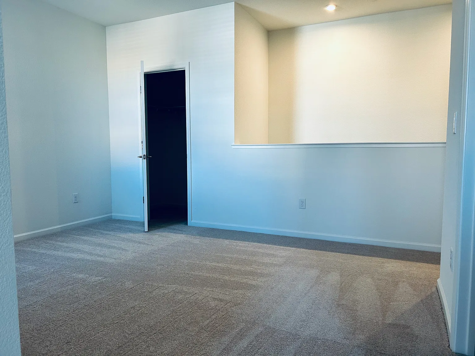 3 bed, 2.5 bath, 1833 sqft, $3,550 — Photo 4