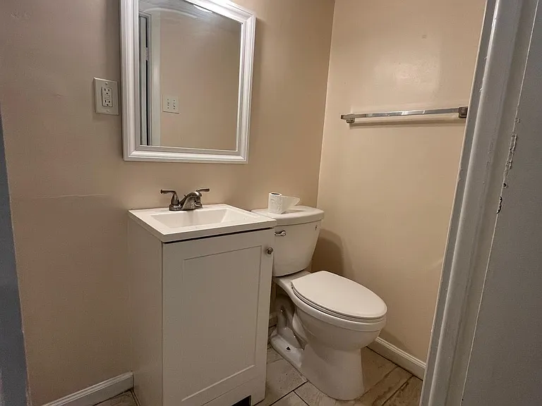 7452 Lawrence Rd — Photo 8