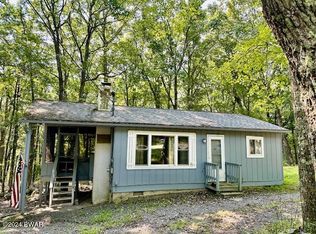 141 Appaloosa Dr, Hawley, PA 18428