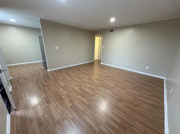 3830 Country Club Rd APT H, Winston Salem, NC 27104