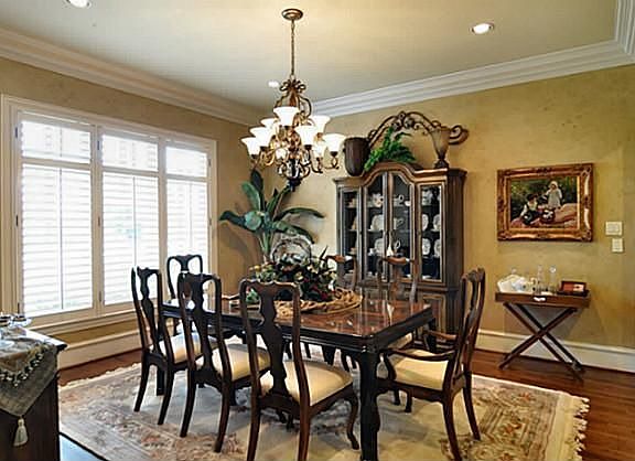 2nd image of 2961 Lakeview Dr
