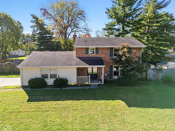 2nd image of 1311 Crescent Dr
