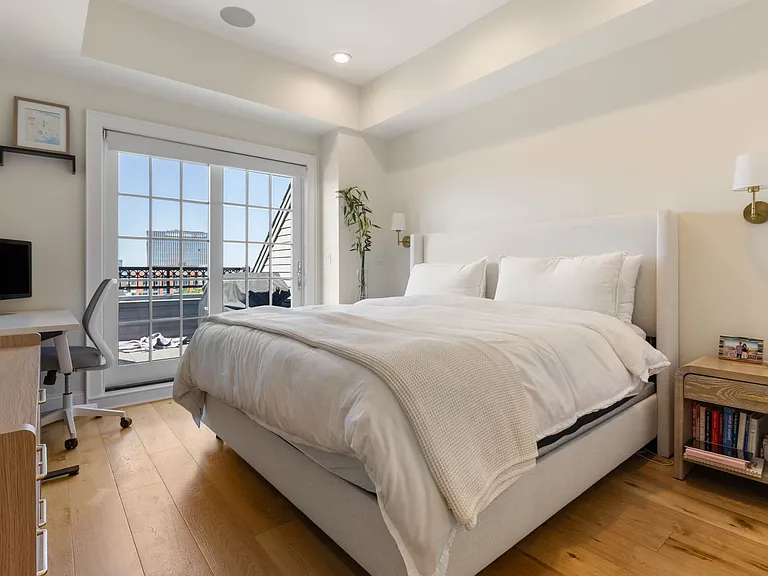 380 Bunker Hill St #210 — Photo 21