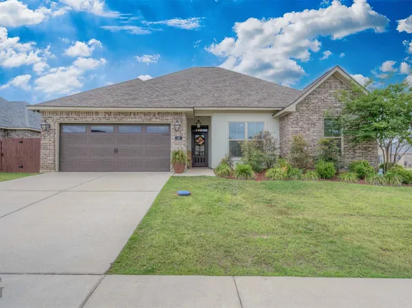 50 High Water Dr, Benton, LA 71006