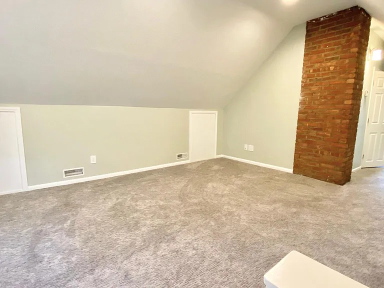 2205 Eldred Ave — Photo 16