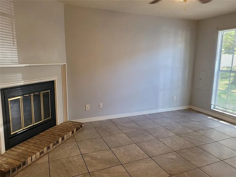 11301 Grandville Dr — Photo 4