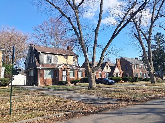 3rd image of 15042 Artesian St