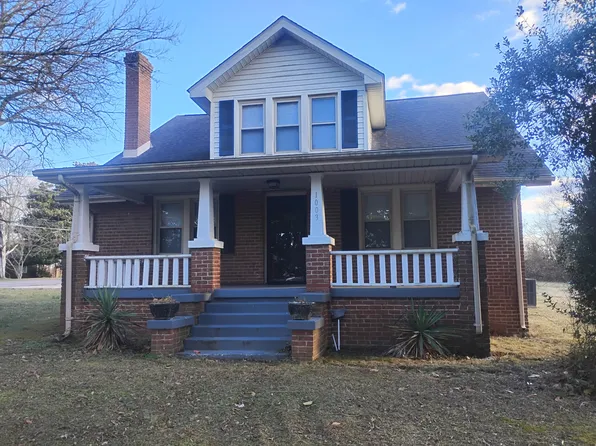 1003 Vance St, Reidsville, NC 27320