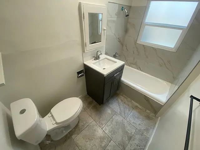 2338 N Cahuenga Blvd — Photo 21