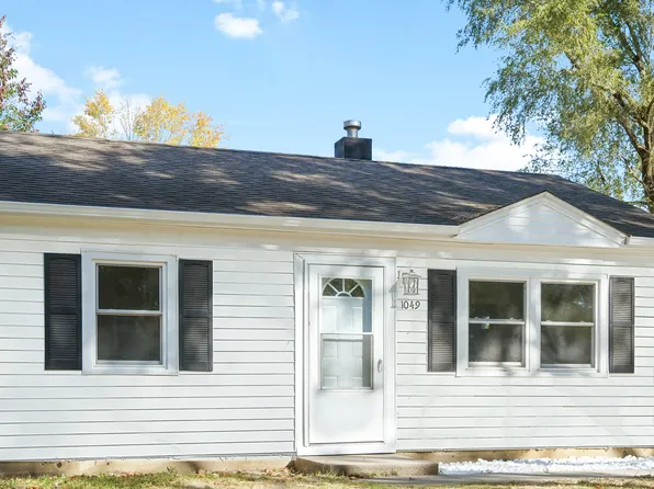 1049 Eastview Dr, Rantoul, IL 61866