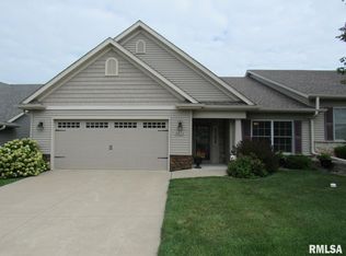 5635 Cavan Crossing St, Bettendorf, IA 52722