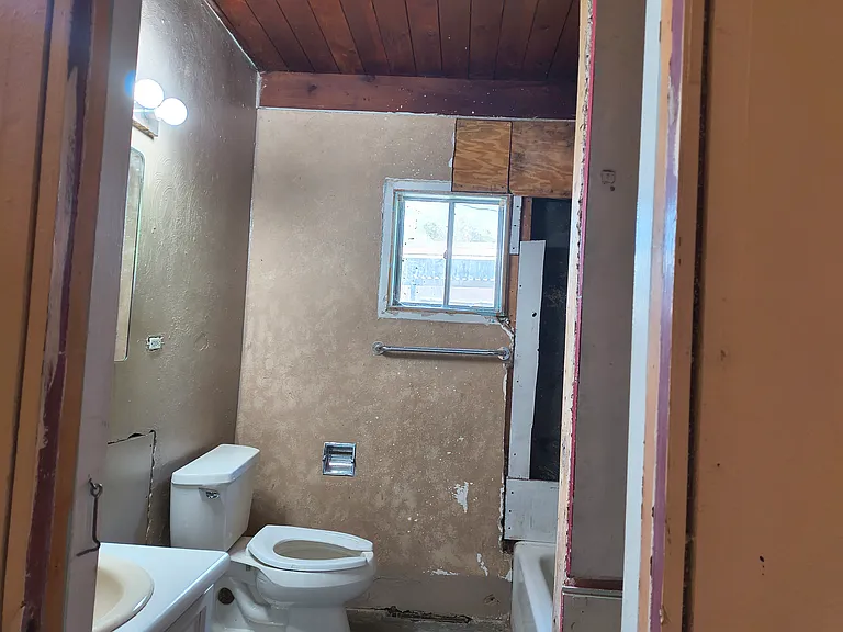 302 Hinde Pl — Photo 14