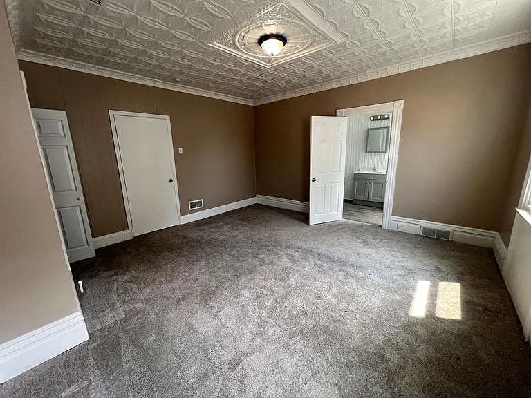 1104 Brabec St — Photo 17